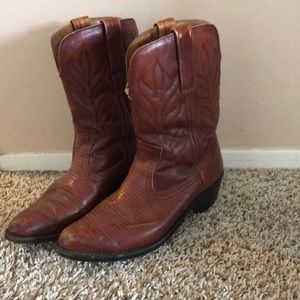 Cowboy boots women’s size 8
